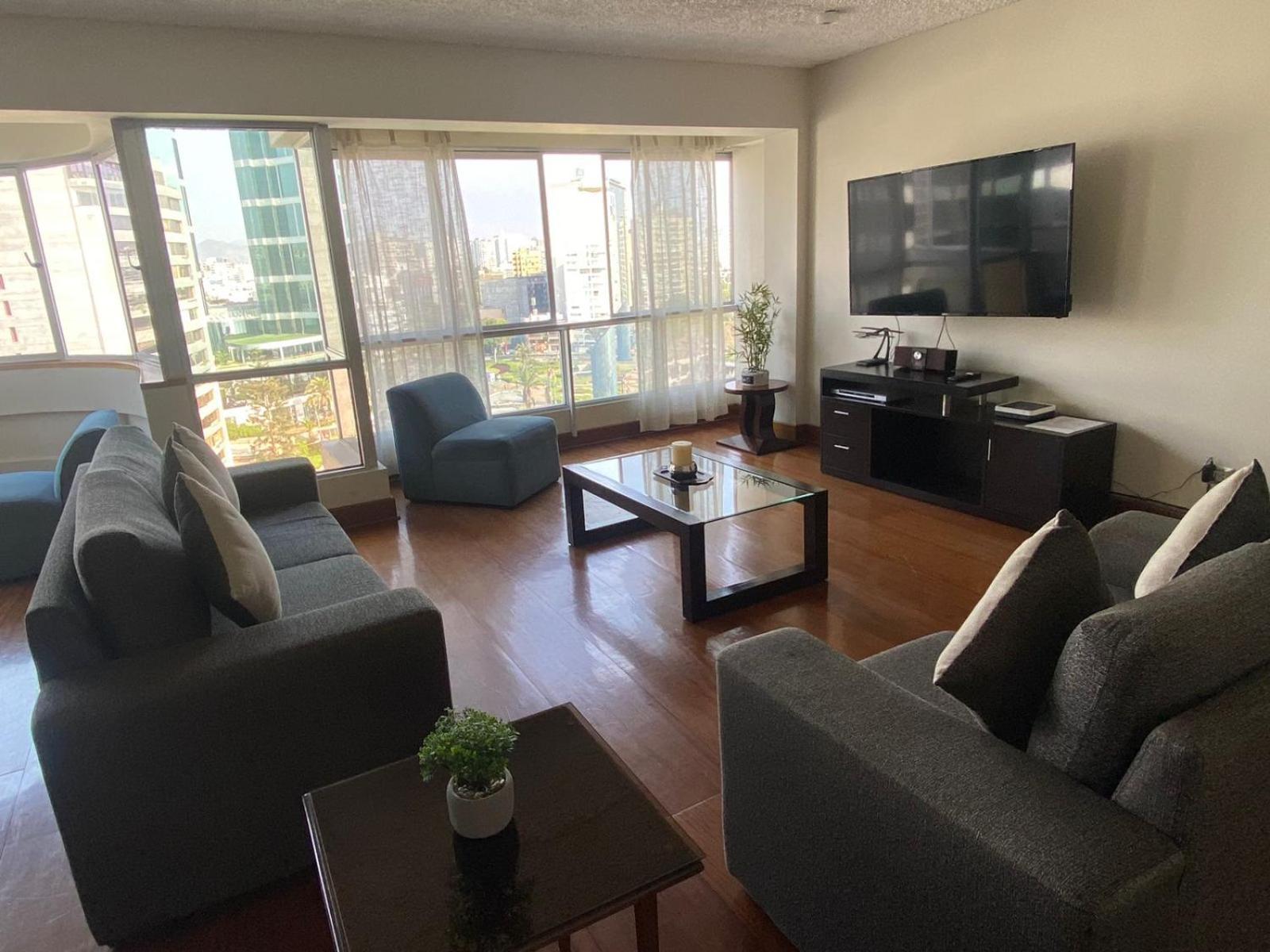 Oceanfront Miraflores Larcomar Next To Marriott Lima Exterior photo